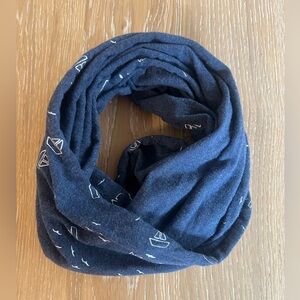 📘 ZARA CHILDREN’S BLUE INFINITE SCARF W/SOLID & SAIL BOAT PATTERN📘